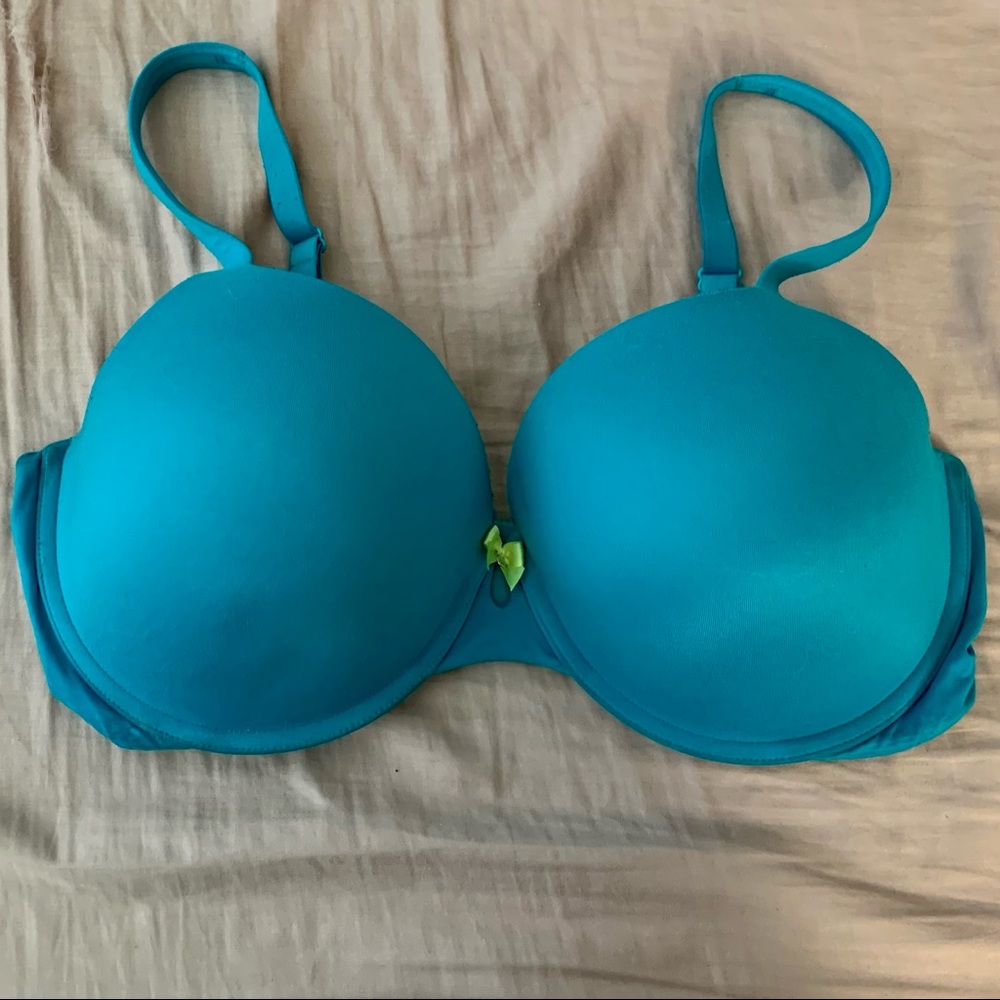 Perfect Coverage Body by Victoria Bra 💙